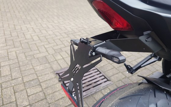 Gebrauchtmotorrad Honda CB650R E-Clutch - Bild 17