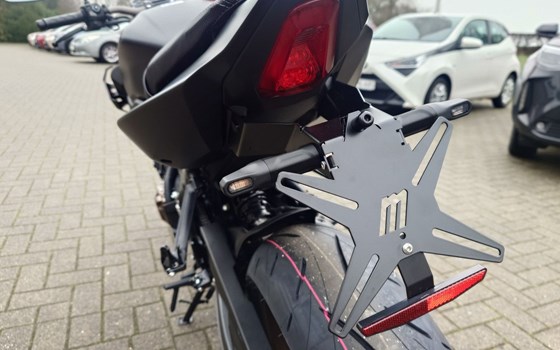 Gebrauchtmotorrad Honda CB650R E-Clutch - Bild 18