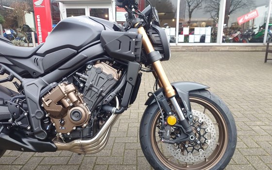 Gebrauchtmotorrad Honda CB650R E-Clutch - Bild 3