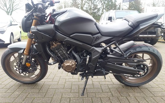 Gebrauchtmotorrad Honda CB650R E-Clutch - Bild 6