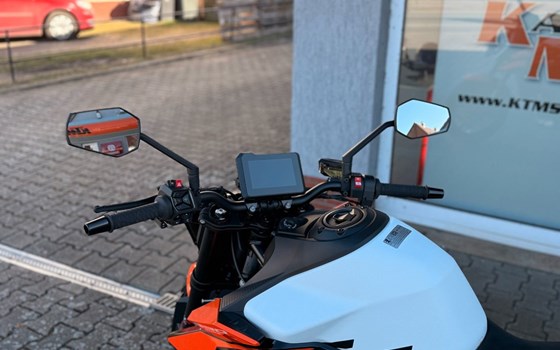 Neufahrzeug KTM 990 Duke - Bild 11
