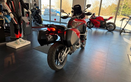 Gebrauchtmotorrad Ducati Multistrada V4 S - Bild 5