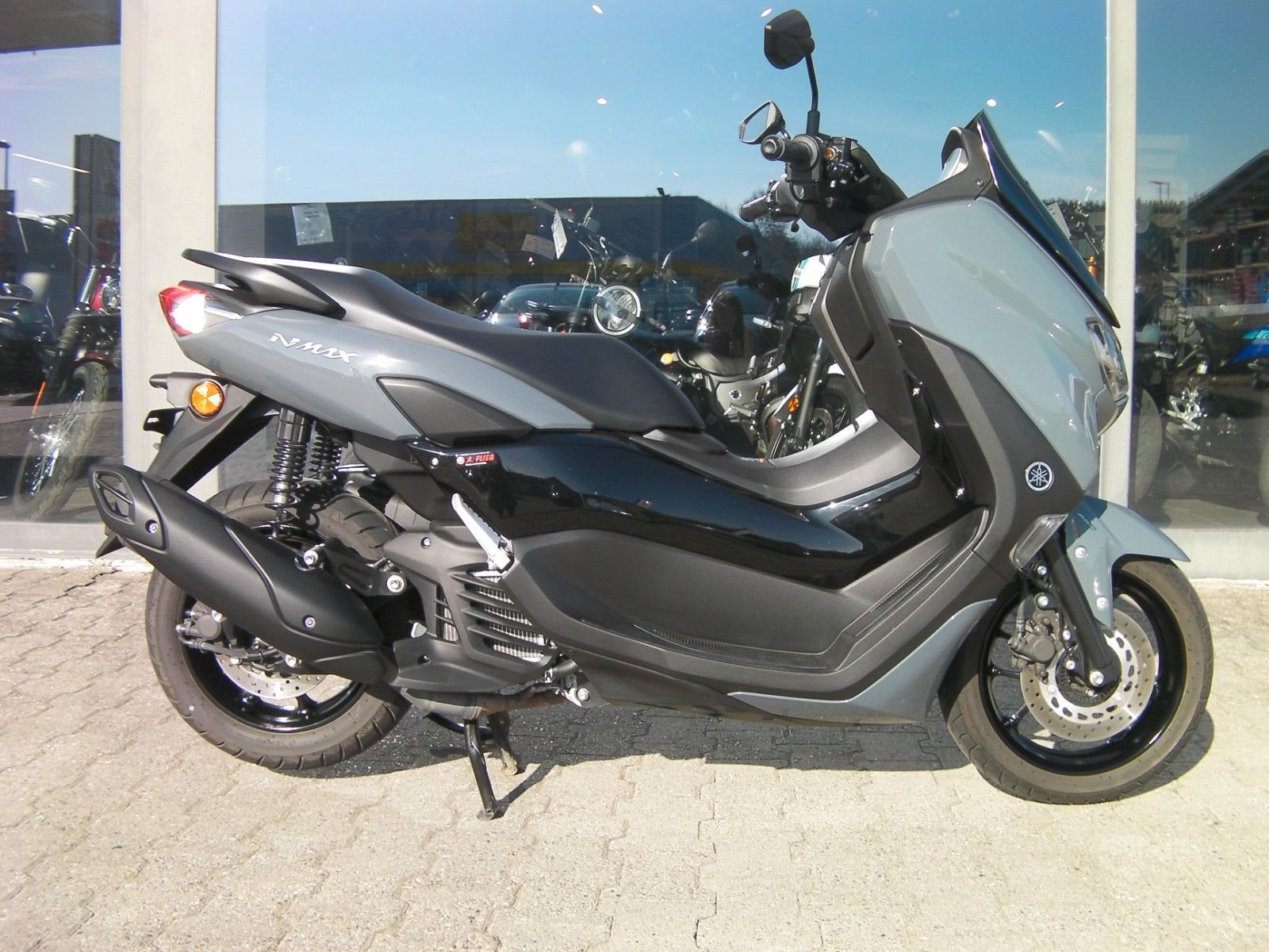 Yamaha NMAX 125 