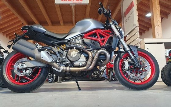 Gebrauchtmotorrad Ducati Monster 821 - Bild 2