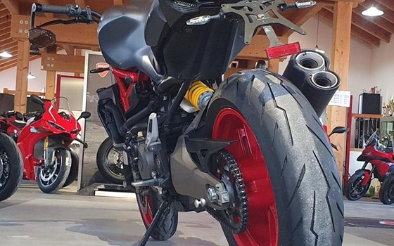 Gebrauchtmotorrad Ducati Monster 821 - Bild 4