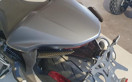 Gebrauchtmotorrad Ducati Monster 821 - Bild 6
