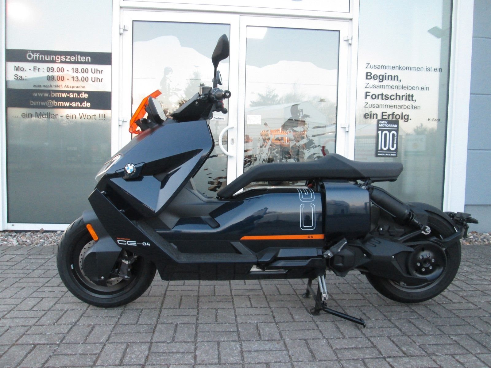 BMW CE 04 Avantgarde / Schnelllader / Garantie