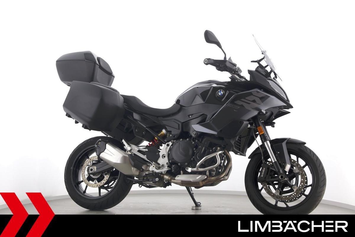 BMW F 900 XR Triple Black