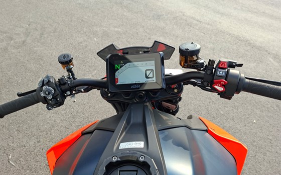 Gebrauchtmotorrad KTM 1290 Super Duke R - Bild 9