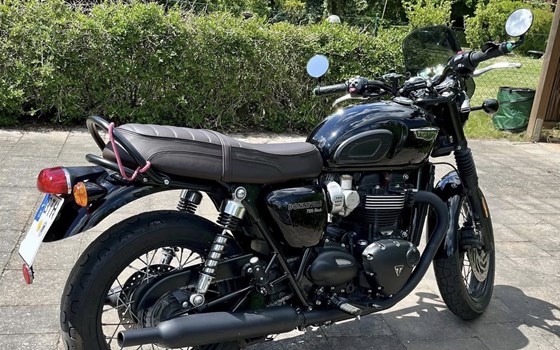 Gebrauchtmotorrad Triumph Bonneville T120 Black - Bild 2