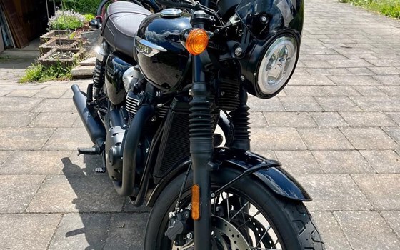 Gebrauchtmotorrad Triumph Bonneville T120 Black - Bild 3