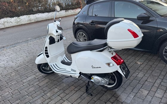 Gebrauchtmotorrad Vespa GTS 125 i.e. - Bild 1