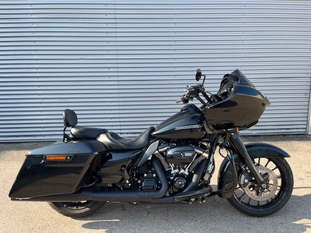 Harley-Davidson Touring Road Glide Special FLTRXS (Vivid Black) - Bild 2