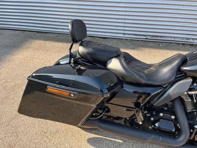Harley-Davidson Touring Road Glide Special FLTRXS (Vivid Black) - Bild 6