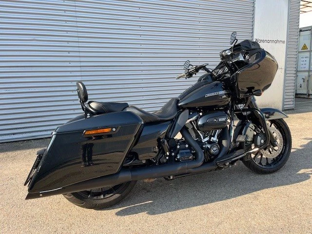 Harley-Davidson Touring Road Glide Special FLTRXS (Vivid Black) - Bild 7