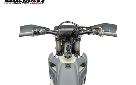 Neufahrzeug Husqvarna TE 300 PRO - Bild 5