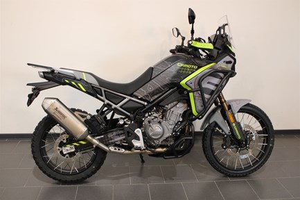 CFMOTO 450MT