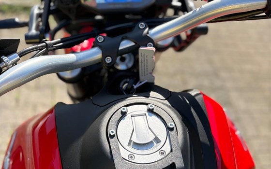 Gebrauchtmotorrad Moto Guzzi V85 TT - Bild 8