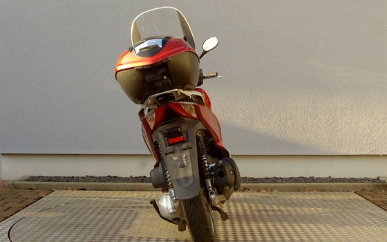 Gebrauchtmotorrad Honda SH300i - Bild 7