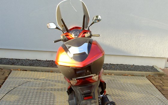 Gebrauchtmotorrad Honda SH300i - Bild 9