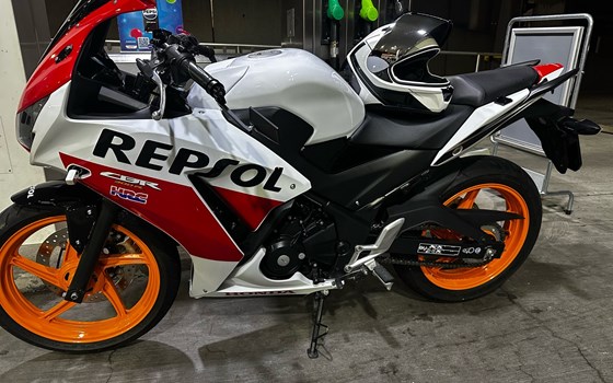 Motorrad Occasion Honda CBR 300 R - Bild 5