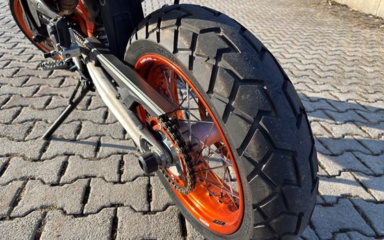 Gebrauchtmotorrad KTM 690 SMC R - Bild 6