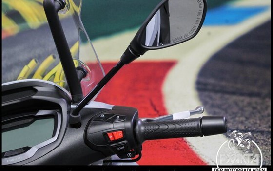 Gebrauchtmotorrad Piaggio Beverly 400 S - Bild 18
