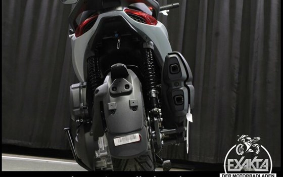 Neufahrzeug Piaggio Beverly 400 S - Bild 22