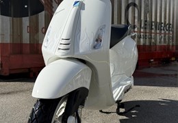 Gebrauchte Vespa Sprint Justin Bieber X Vespa 50