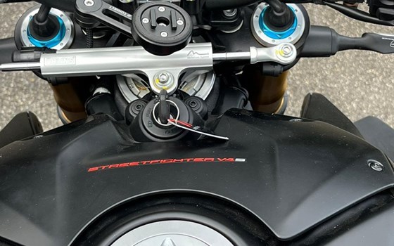 Gebrauchtmotorrad Ducati Streetfighter V4 S - Bild 4