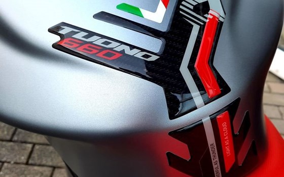 Gebrauchtmotorrad Aprilia Tuono 660 - Bild 10