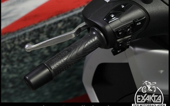 Gebrauchtmotorrad Piaggio Beverly 400 - Bild 17