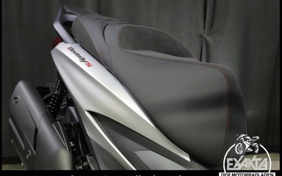 Gebrauchtmotorrad Piaggio Beverly 400 - Bild 29