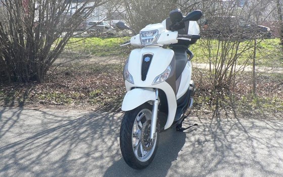 Gebrauchtmotorrad Piaggio Medley 125 - Bild 1
