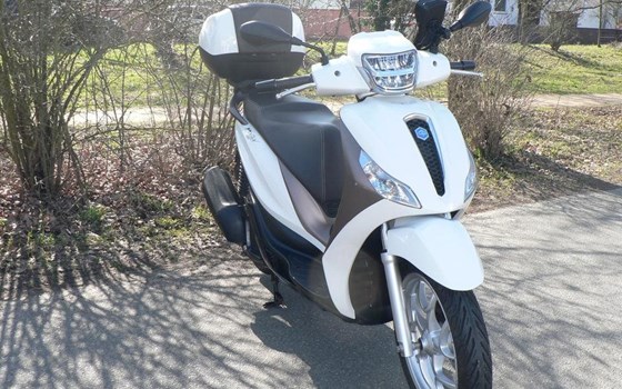 Gebrauchtmotorrad Piaggio Medley 125 - Bild 4