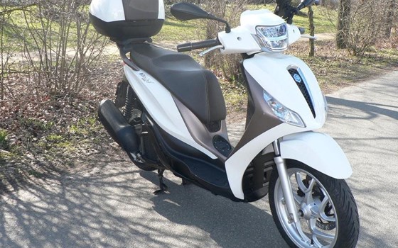 Gebrauchtmotorrad Piaggio Medley 125 - Bild 5