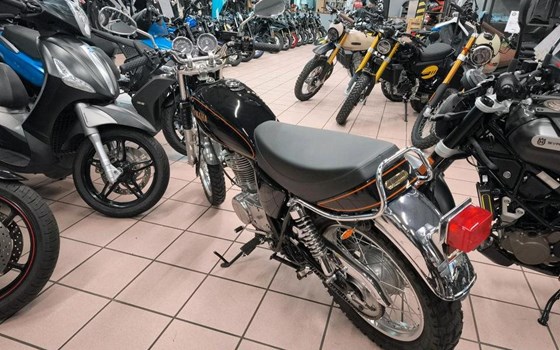 Gebrauchtmotorrad Yamaha SR 400 - Bild 2