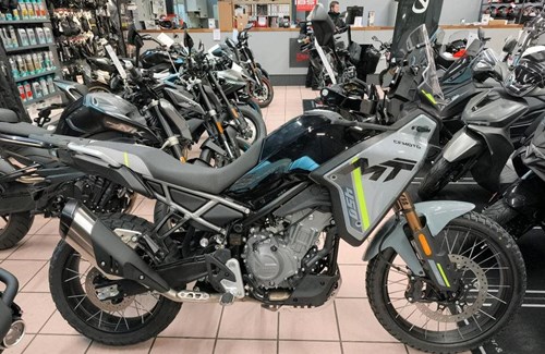 Neumotorrad CFMOTO 450MT