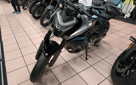 Gebrauchtmotorrad CFMOTO 450NK - Bild 4