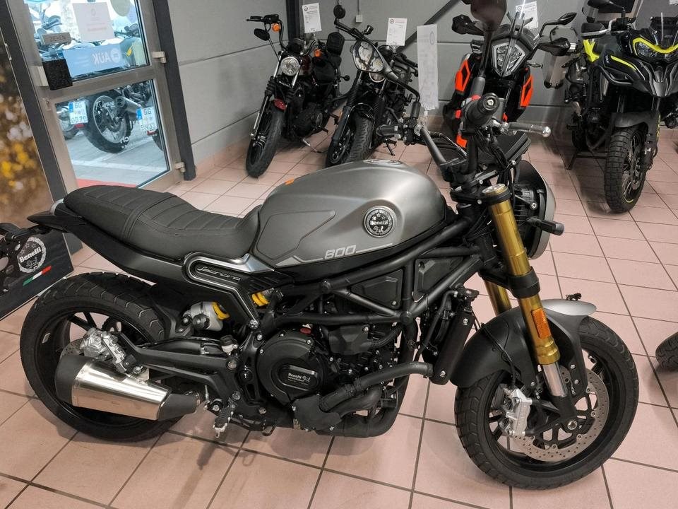 Angebot Benelli Leoncino 800