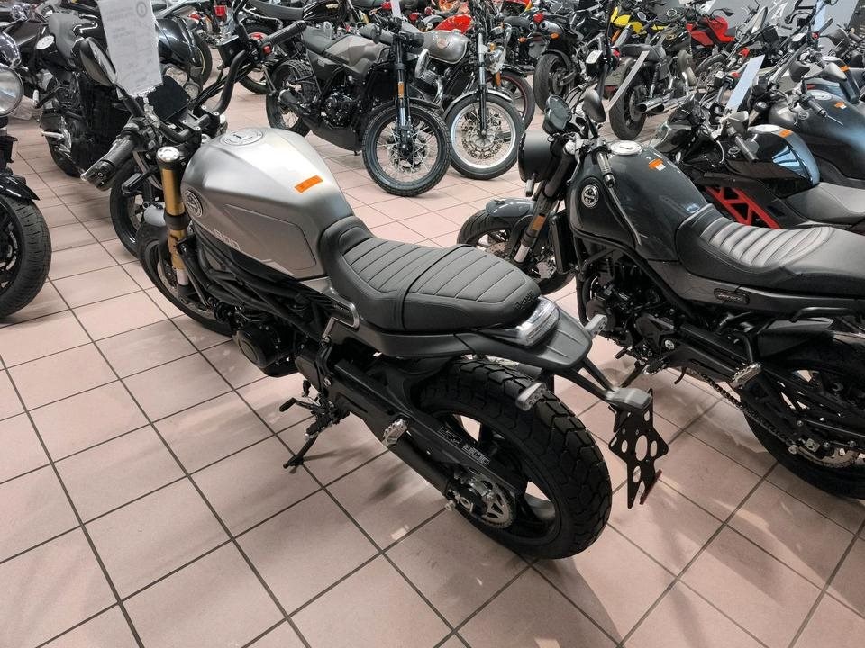 Angebot Benelli Leoncino 800