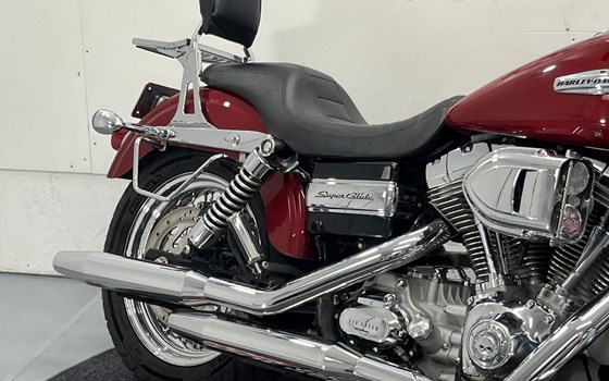 Gebrauchtmotorrad Harley-Davidson Dyna Super Glide FXD - Bild 13