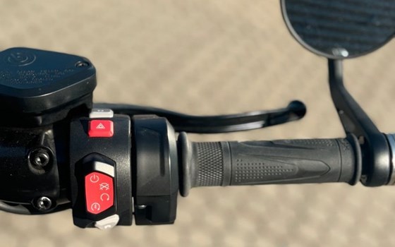 Gebrauchtmotorrad Triumph Rocket 3 R Black - Bild 13