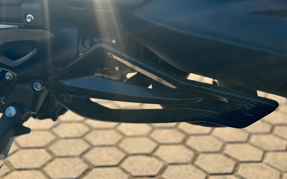 Gebrauchtmotorrad Triumph Rocket 3 R Black - Bild 16