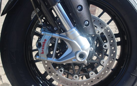 Gebrauchtmotorrad Triumph Rocket 3 R - Bild 10