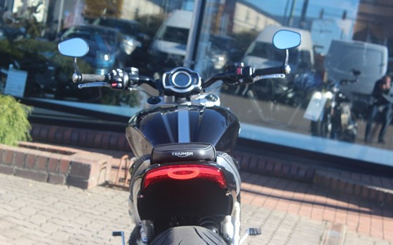 Gebrauchtmotorrad Triumph Rocket 3 R - Bild 8