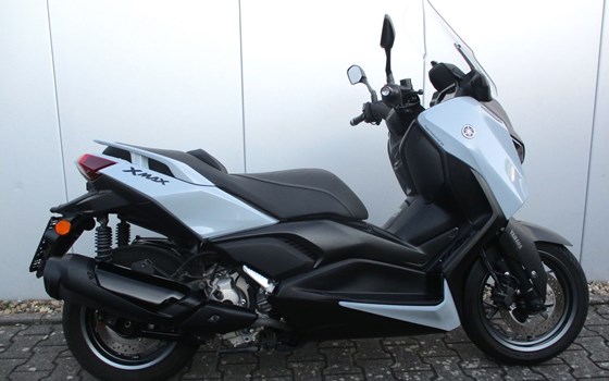 Gebrauchtmotorrad Yamaha XMAX 300 Tech MAX+ - Bild 3