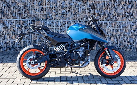 Neufahrzeug KTM 125 Duke - Bild 11