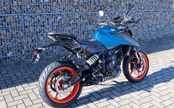 Neufahrzeug KTM 125 Duke - Bild 15