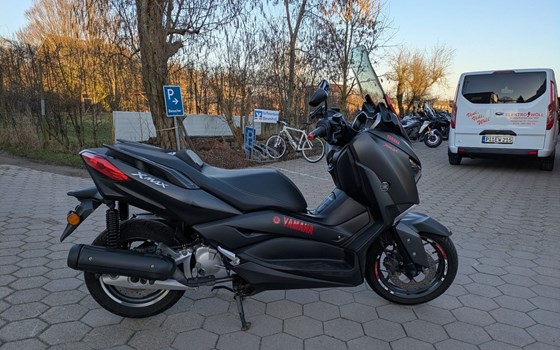 Gebrauchtmotorrad Yamaha XMAX 125 - Bild 6
